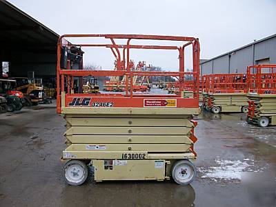 Jlg 3246E2 scisor lift - 1999 model 32' scissor lift