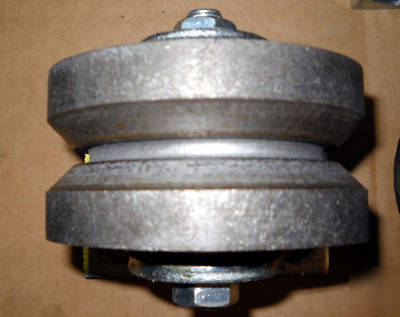 Box set of 4 albion heavy duty v-groove casters 