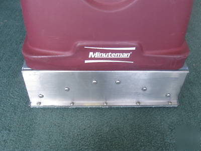 Minuteman walk behind carpet extractor 17X 