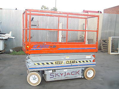 Skyjack 3220 electric scissorlift