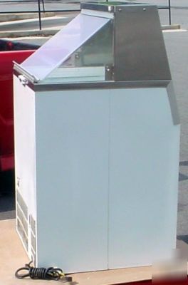 Master-bilt dd-26 ice cream dipping cabinet