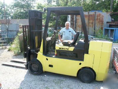 White forklift 12000 lb cap 106 inch lift lp gas