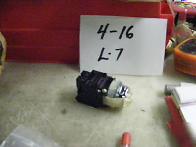 1 general electric CR104E1321 ill oiltight push button