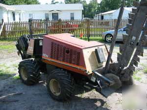 2000 ditch witch trencher 410 sx & trailer low hours