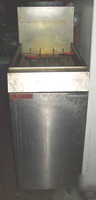Used vulcan EF3 deep fryer