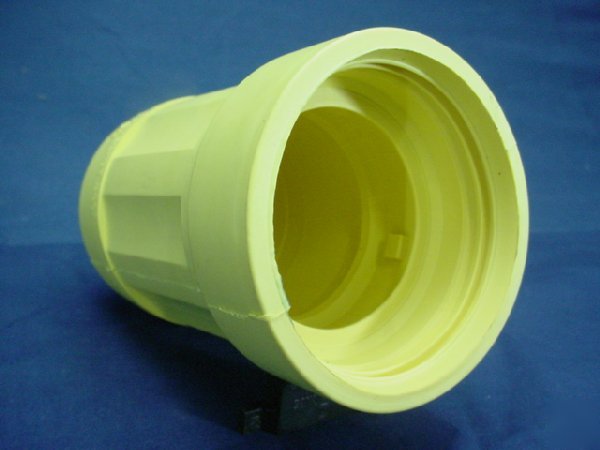 Leviton locking connector weather boot 3-wire 20/30A
