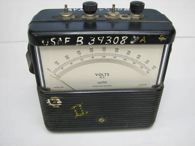 Vintage weston dc volt meter model number 901